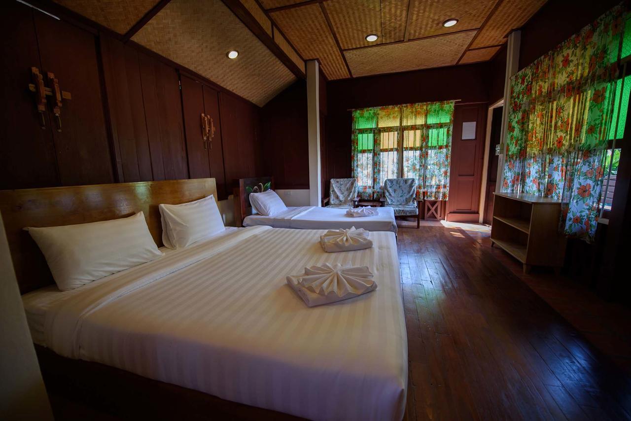 Ruen Khaoyai Hotel Pakchong Exterior photo