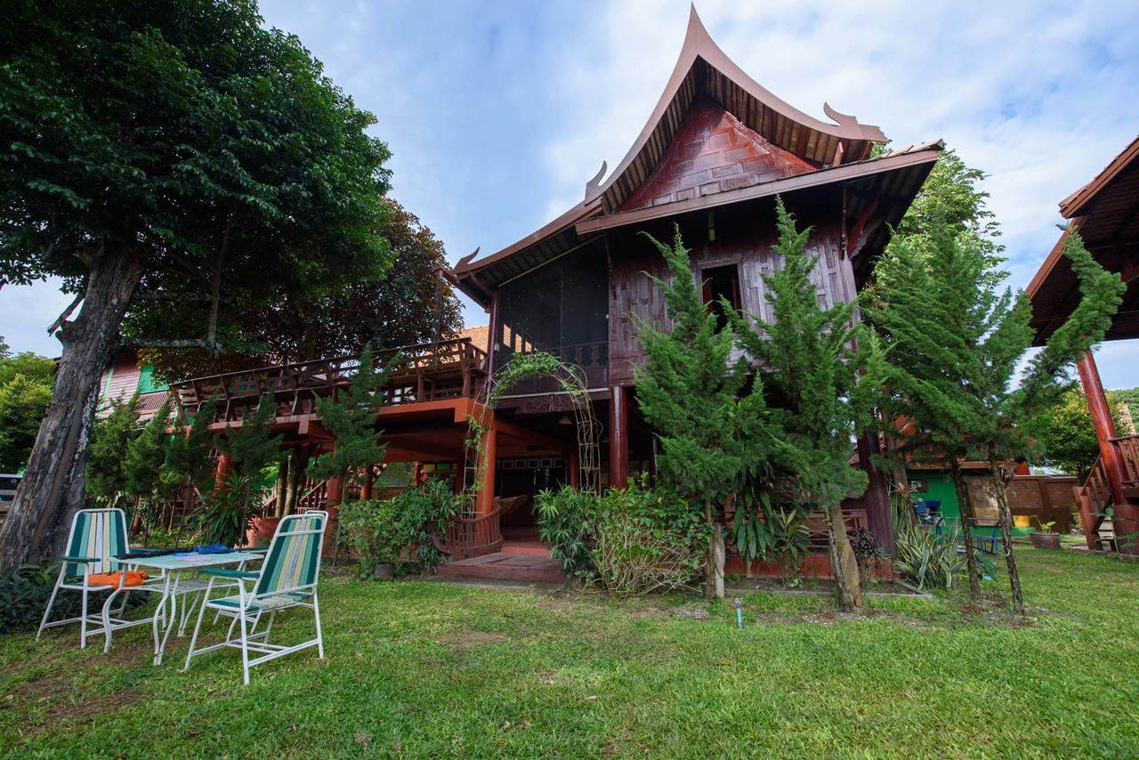 Ruen Khaoyai Hotel Pakchong Exterior photo